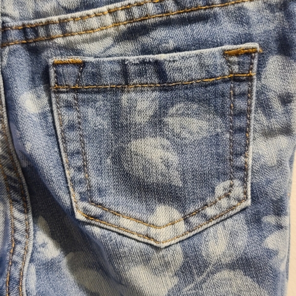 🎧3/$25 Sz5 Floral Cherokee jeans - Picture 6 of 10